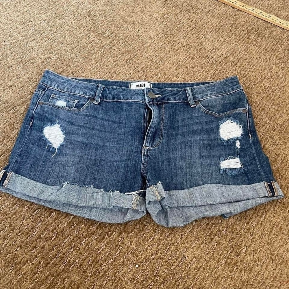 Jeans‎ shorts cut off